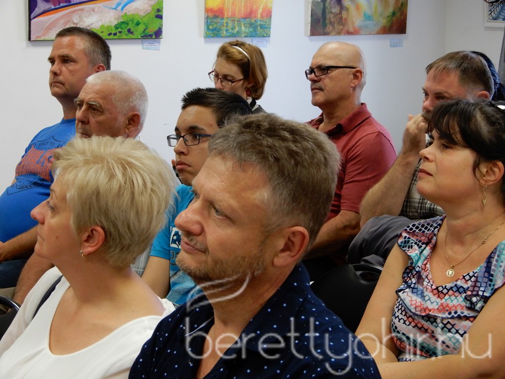 Bemutatkozott a Perspektíva Festőkör 02